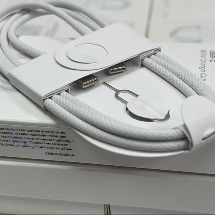 کابل USB-C مدل iPhone 16 طول 1 متر / کابل شارژ آیفون