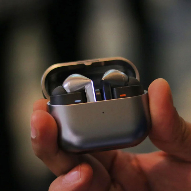 هدفون بلوتوثی طرح سامسونگ مدل Galaxy Buds3 Pro فول کپی
