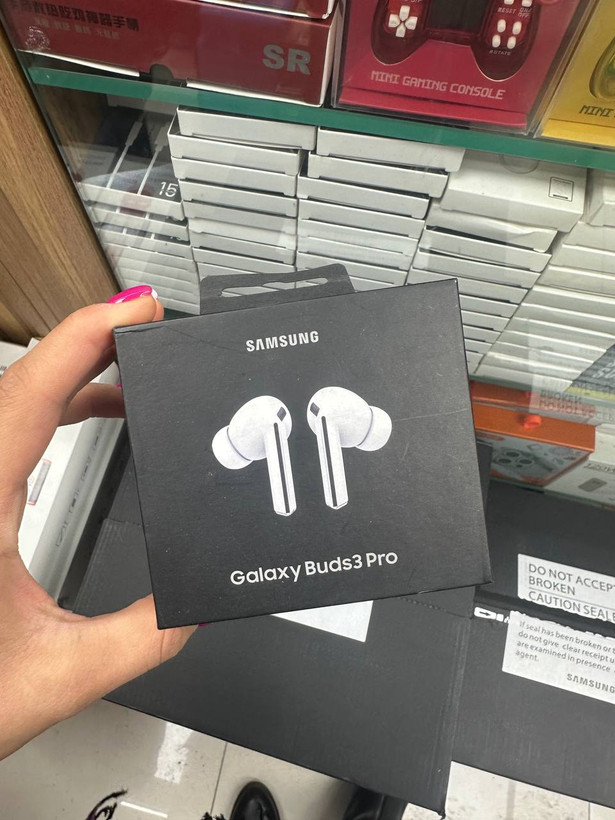 هدفون بلوتوثی طرح سامسونگ مدل Galaxy Buds3 Pro فول کپی